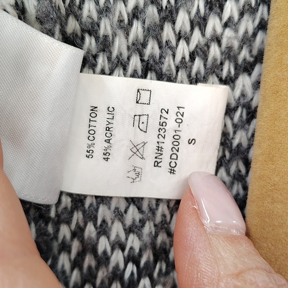 Northern Angel Charcoal Gray Native Aztec Western Boho Hooded Cardigan Sz Small - Picture 7 of 7